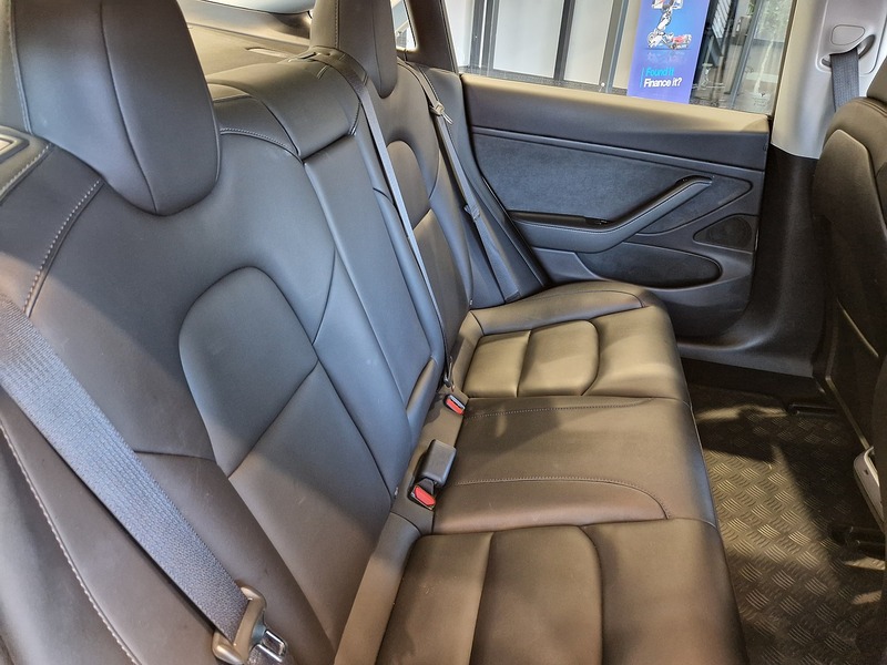 Tesla Model 3 Standard Range Plus - U11405