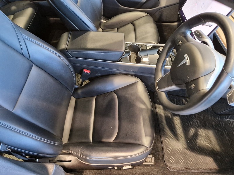 Tesla Model 3 Standard Range Plus - U11405