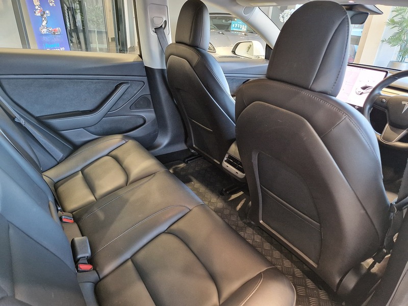 Tesla Model 3 Standard Range Plus - U11405