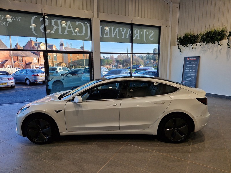 Tesla Model 3 Standard Range Plus - U11405