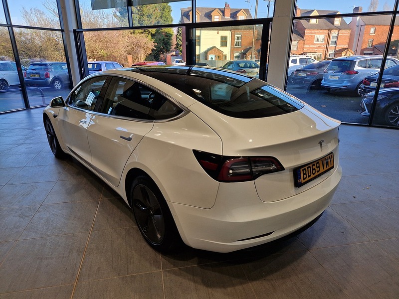 Tesla Model 3 Standard Range Plus - U11405