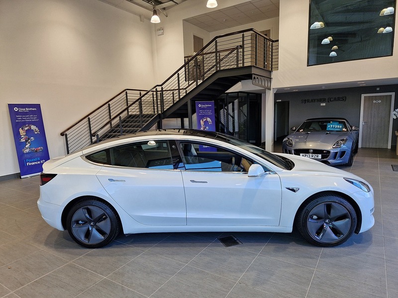 Tesla Model 3 Standard Range Plus - U11405