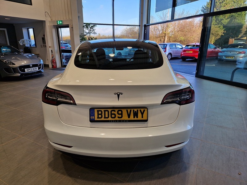 Tesla Model 3 Standard Range Plus - U11405