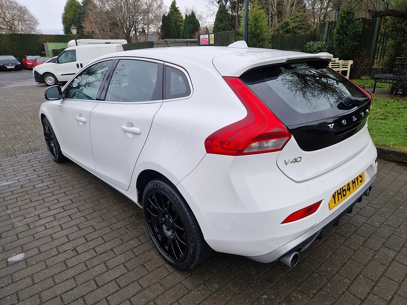 Volvo V40 D4 R-Design - U11432