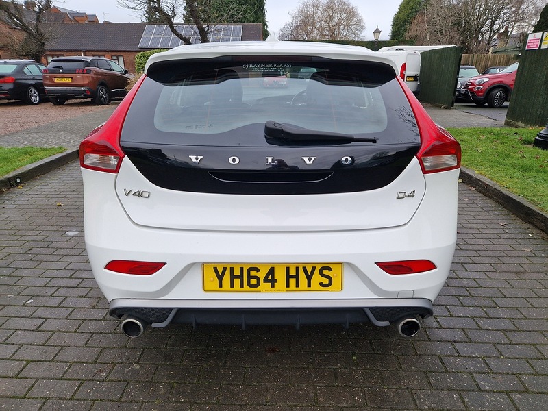 Volvo V40 D4 R-Design - U11432