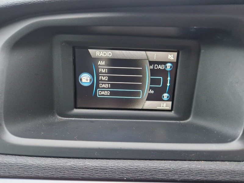 Volvo V40 D4 R-Design - U11432