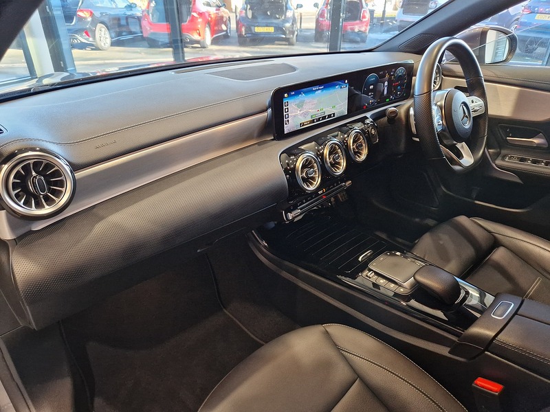 Mercedes-Benz CLA CLA250e AMG Line - U11441