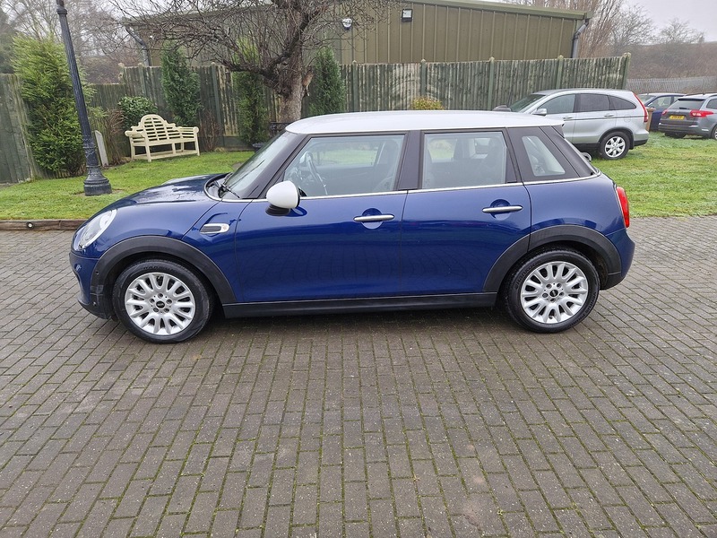 MINI Hatch Cooper - U11476