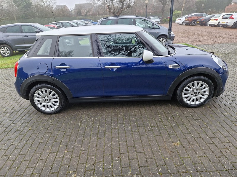 MINI Hatch Cooper - U11476