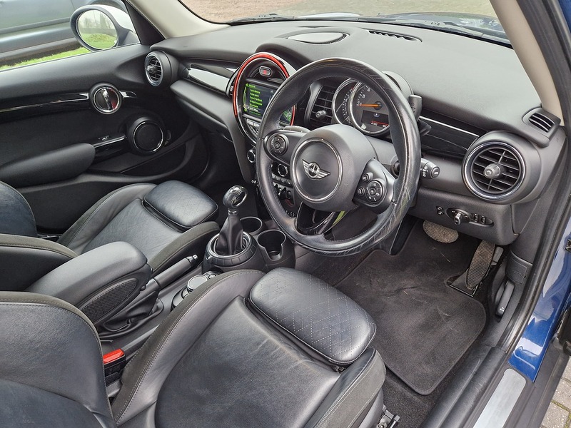 MINI Hatch Cooper - U11476