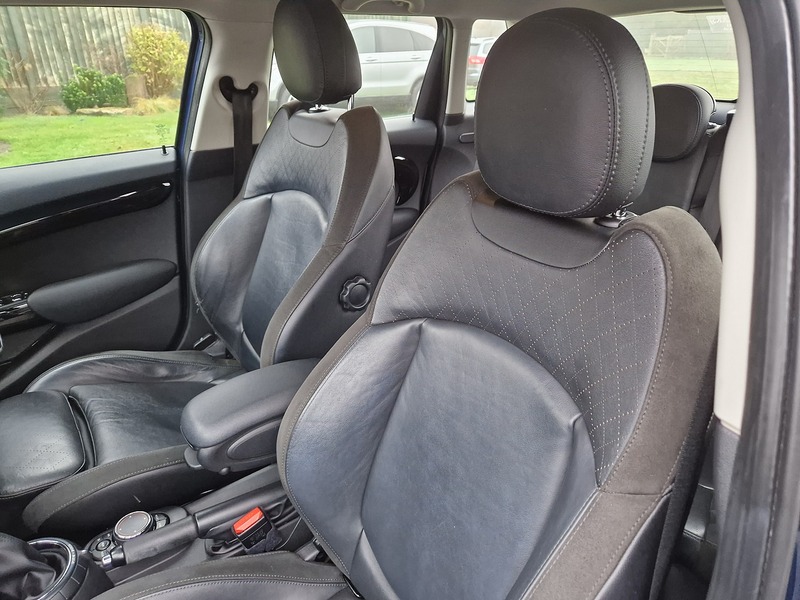 MINI Hatch Cooper - U11476