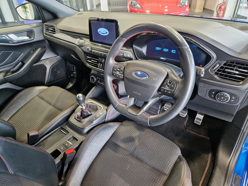 Ford Focus T EcoBoost MHEV ST-Line X Edition - U11505