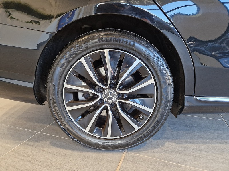 Mercedes-Benz C Class C180 SE - U11509