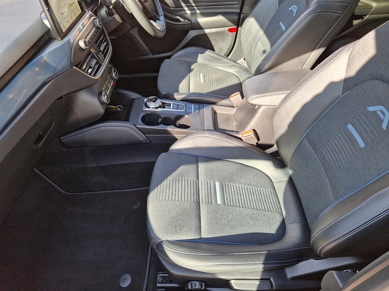 Ford Focus T EcoBoost Active X - U11514