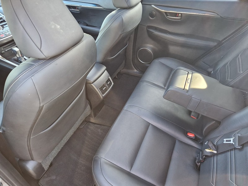 Lexus NX 300h Premier - U11519