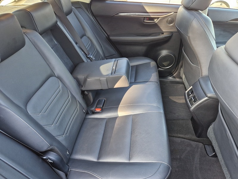 Lexus NX 300h Premier - U11519