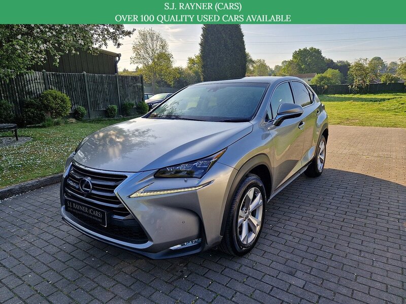 Lexus NX 300h Premier - U11519