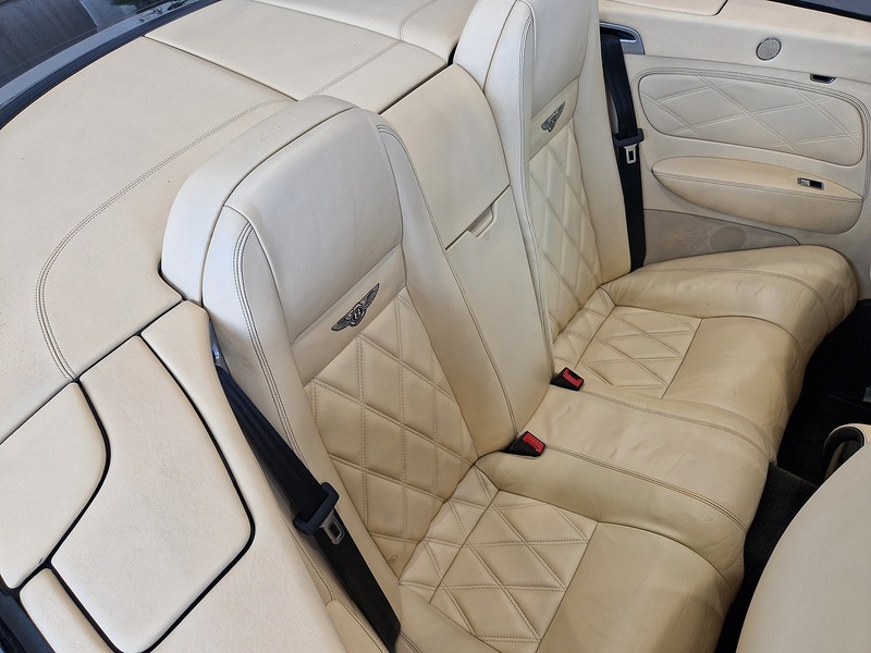 Bentley Continental W12 GTC - U11535