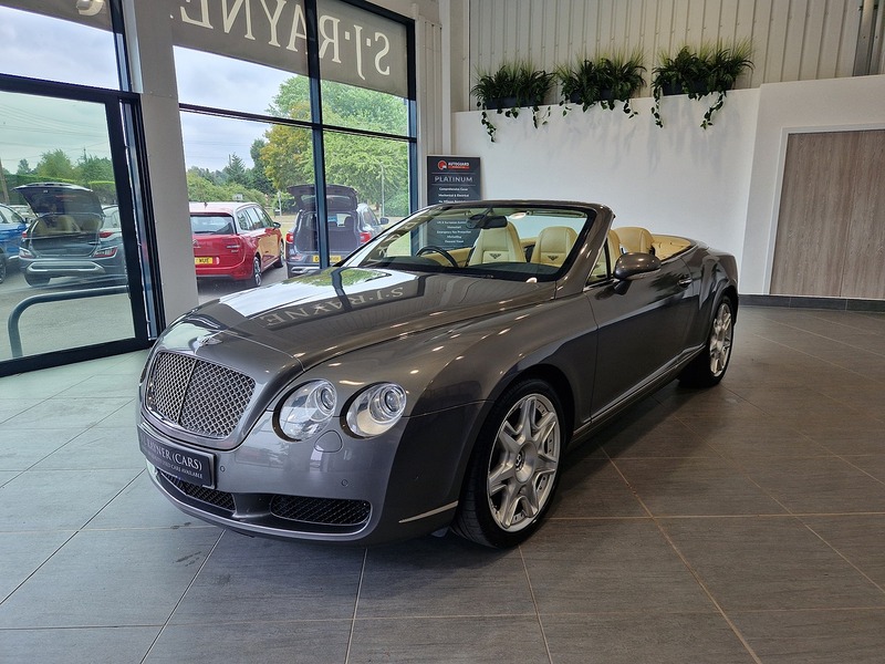 Bentley Continental W12 GTC - U11535