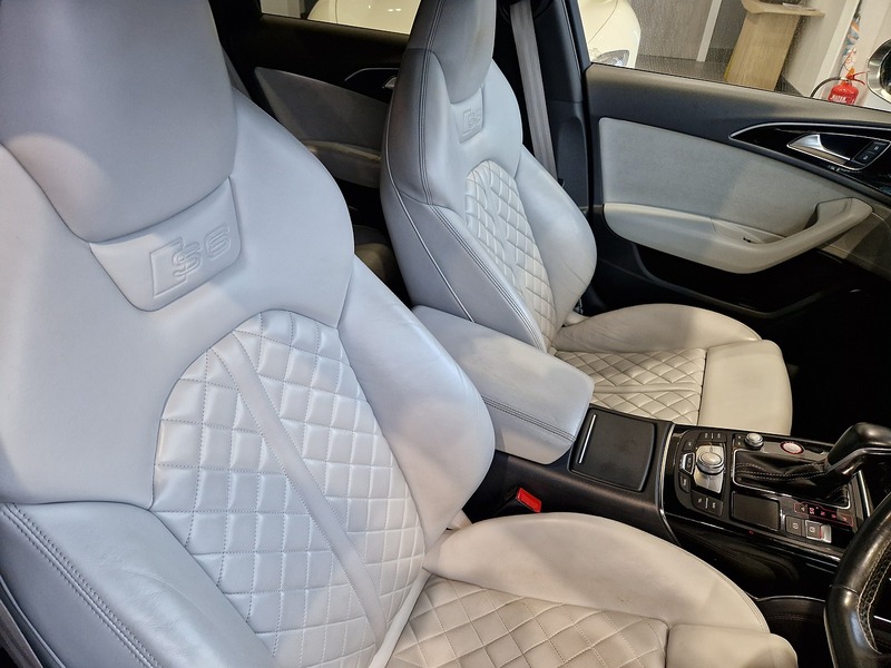 Audi S6 Saloon TFSI V8 Black Edition - U11536