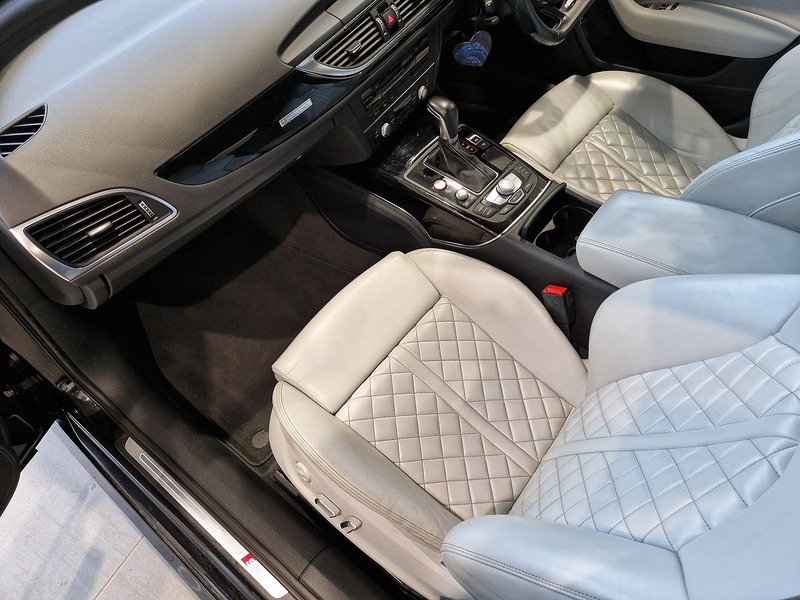 Audi S6 Saloon TFSI V8 Black Edition - U11536