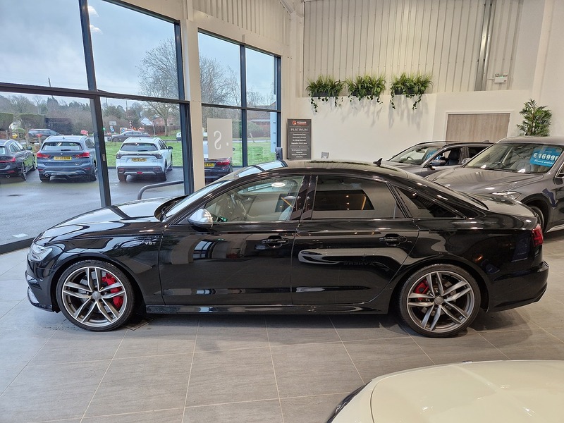 Audi S6 Saloon TFSI V8 Black Edition - U11536