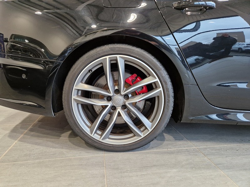 Audi S6 Saloon TFSI V8 Black Edition - U11536