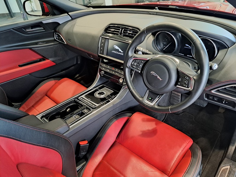 Jaguar XE i R-Sport - U11547