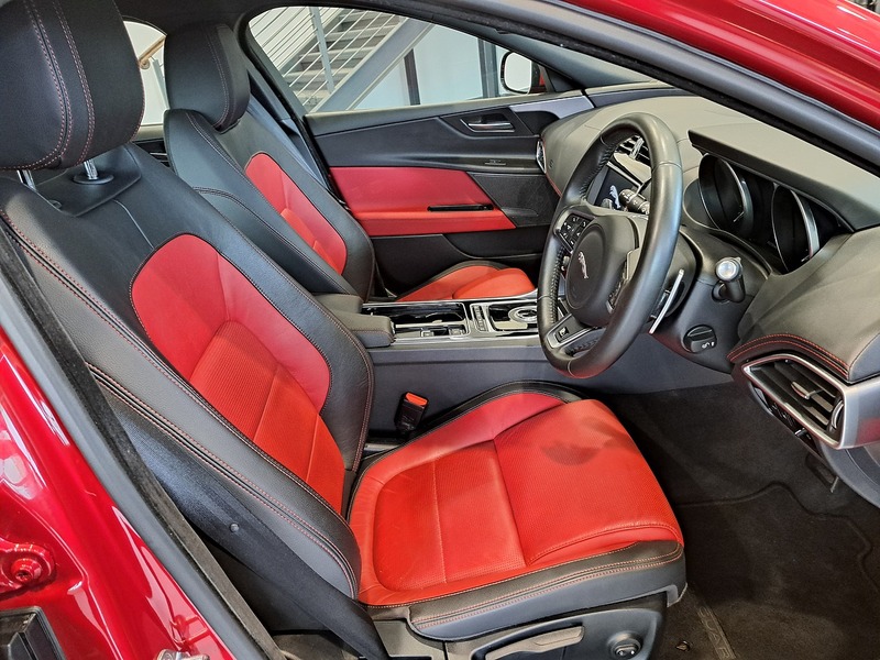 Jaguar XE i R-Sport - U11547