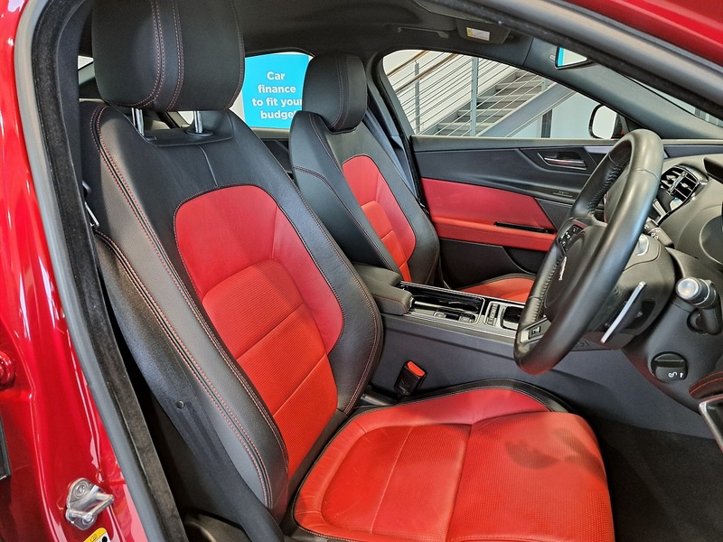 Jaguar XE i R-Sport - U11547