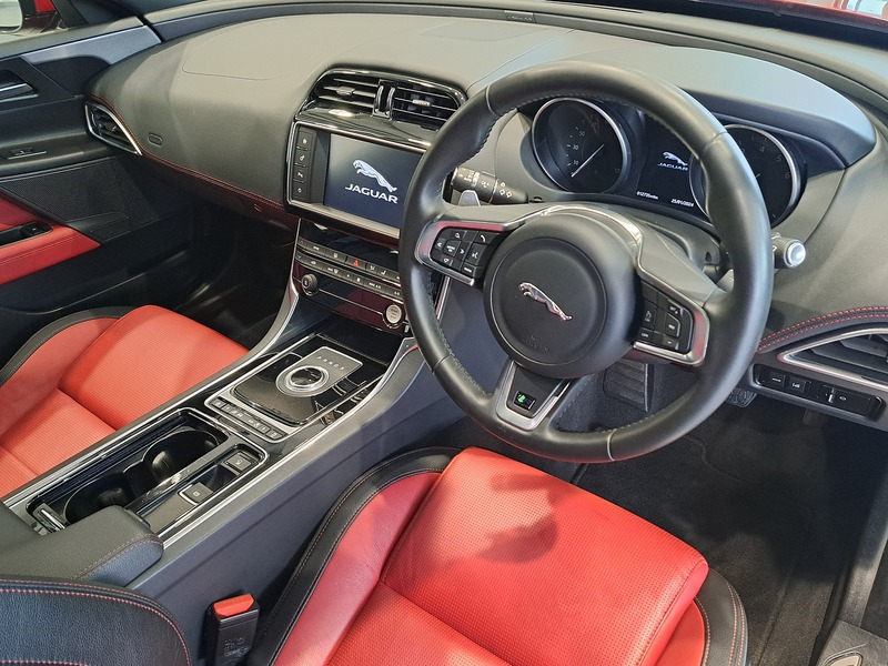 Jaguar XE i R-Sport - U11547