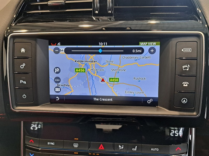 Jaguar XE i R-Sport - U11547