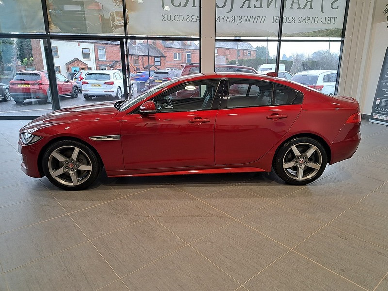 Jaguar XE i R-Sport - U11547