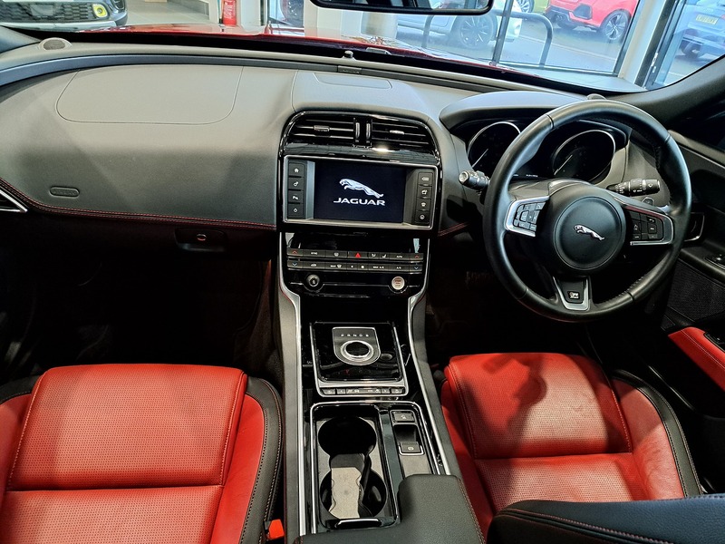 Jaguar XE i R-Sport - U11547