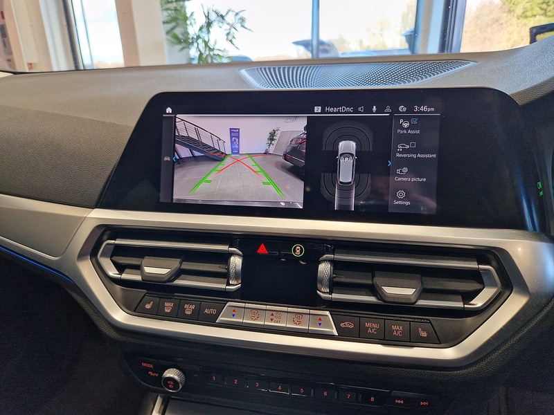 BMW 3 Series 330e Sport Pro - U11554