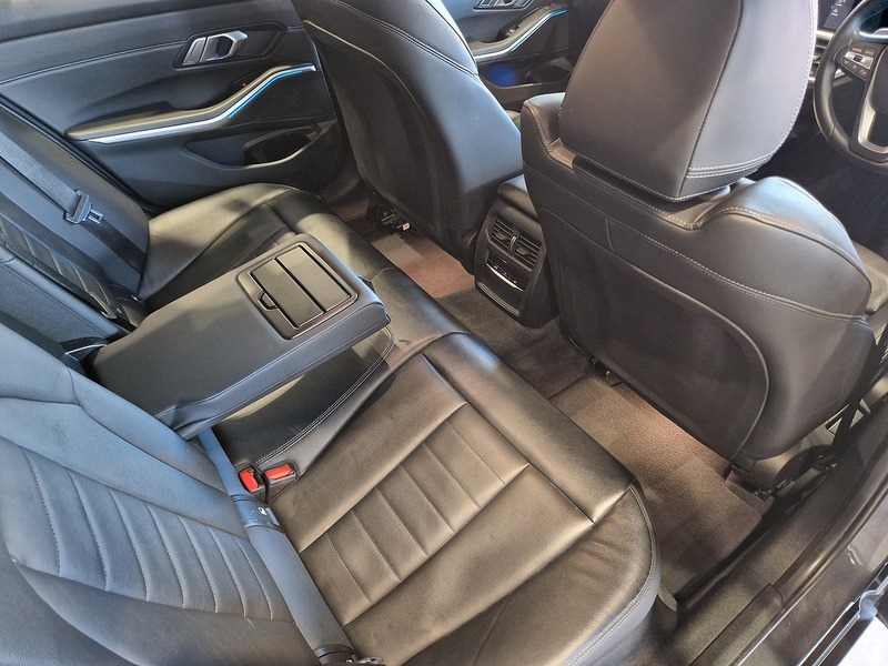 BMW 3 Series 330e Sport Pro - U11554