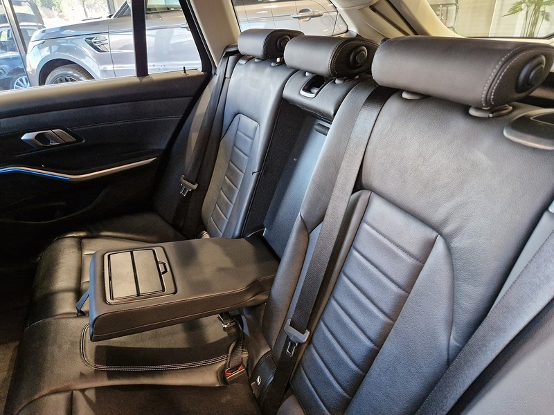 BMW 3 Series 330e Sport Pro - U11554