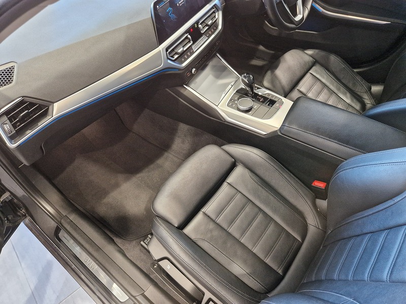 BMW 3 Series 330e Sport Pro - U11554
