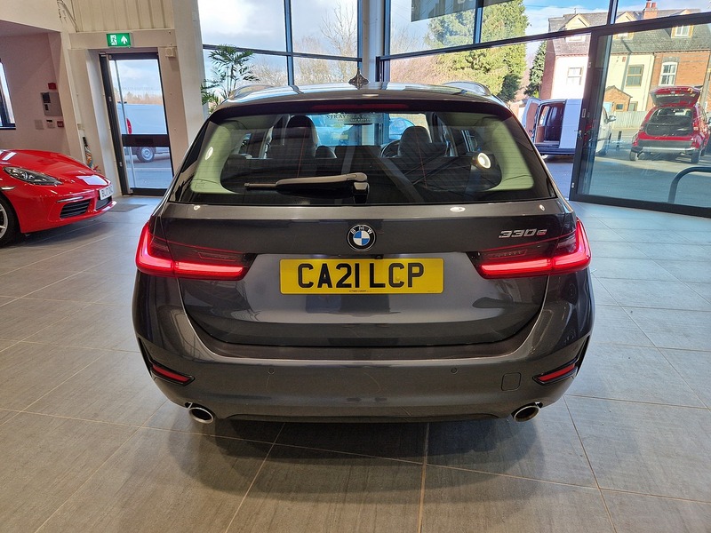 BMW 3 Series 330e Sport Pro - U11554