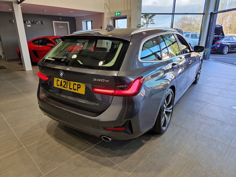 BMW 3 Series 330e Sport Pro - U11554