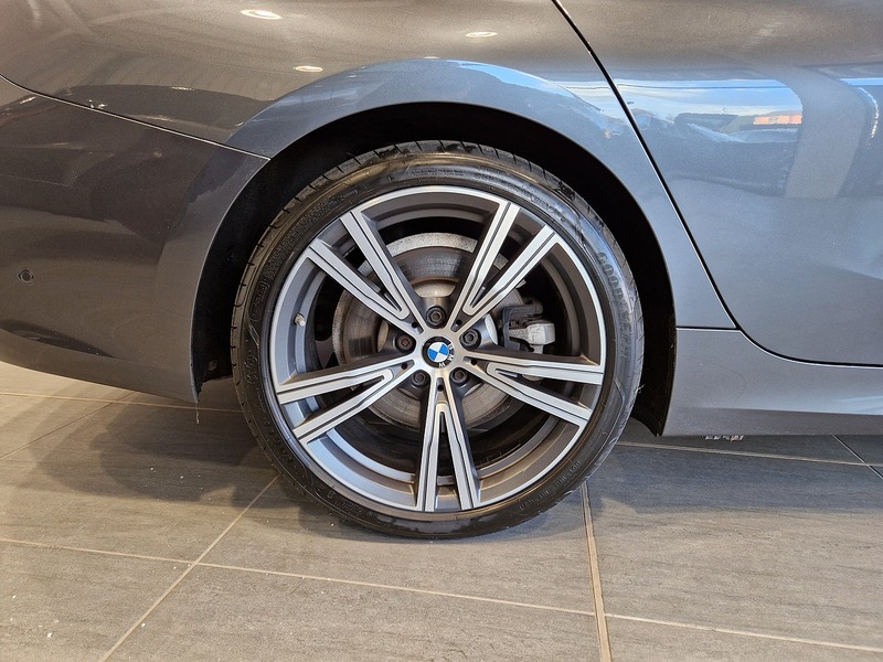 BMW 3 Series 330e Sport Pro - U11554
