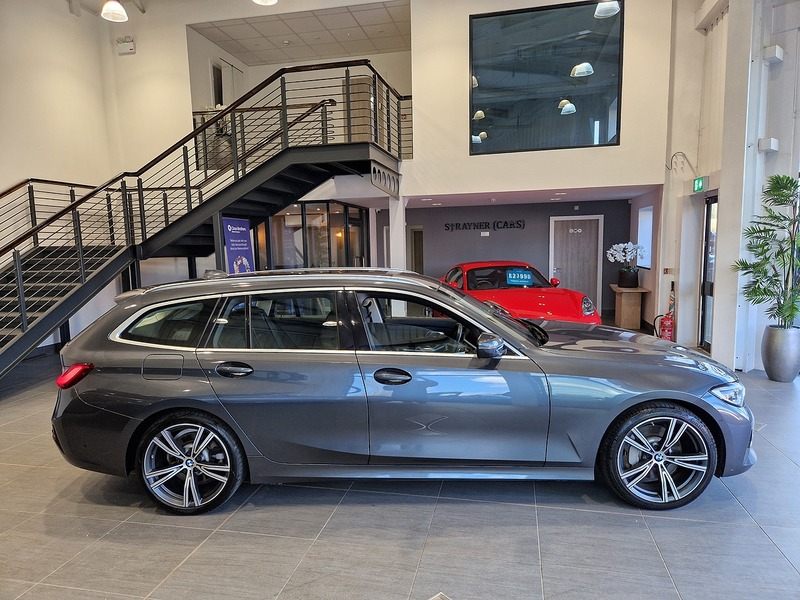 BMW 3 Series 330e Sport Pro - U11554