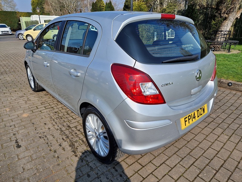 Vauxhall Corsa SE - U11568
