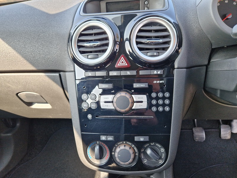 Vauxhall Corsa SE - U11568