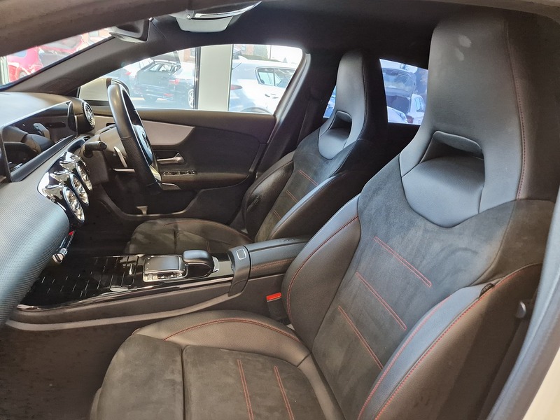 Mercedes-Benz A Class A200 AMG Line - U11585