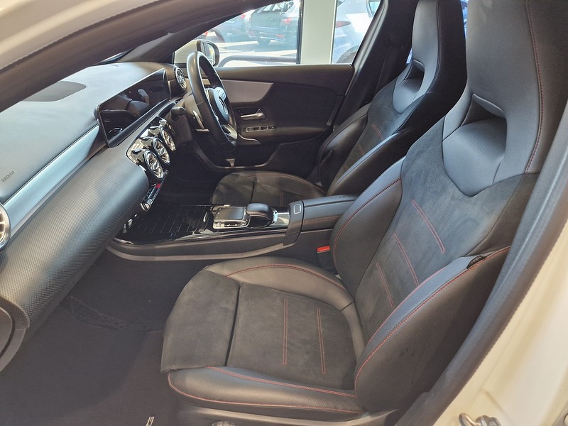 Mercedes-Benz A Class A200 AMG Line - U11585