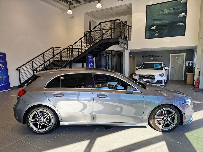 Mercedes-Benz A Class A200 AMG Line - U11586