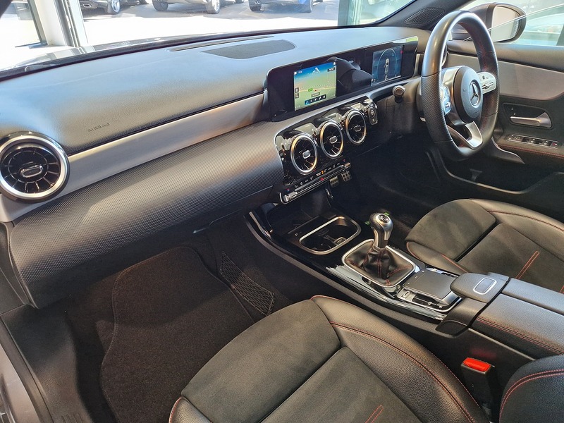 Mercedes-Benz A Class A200 AMG Line - U11586