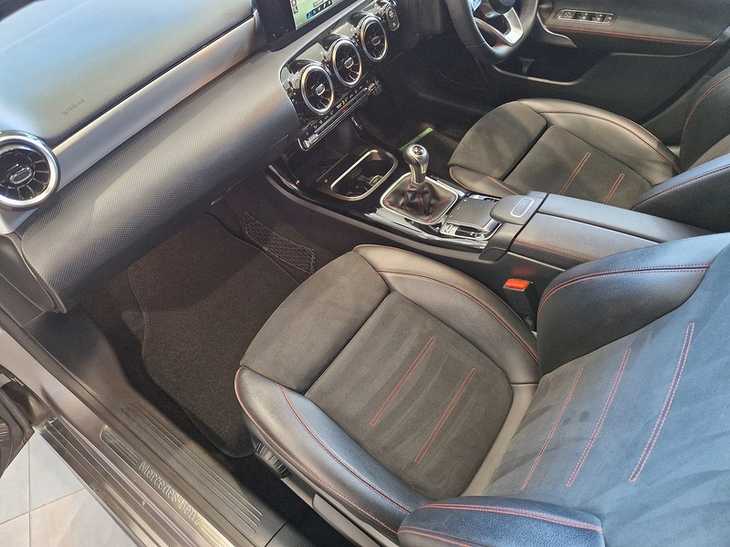 Mercedes-Benz A Class A200 AMG Line - U11586