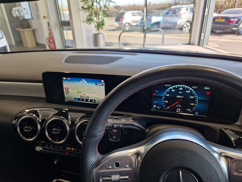 Mercedes-Benz A Class A200 AMG Line - U11586